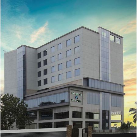 V 7 Hotel Chennai Exteriör bild