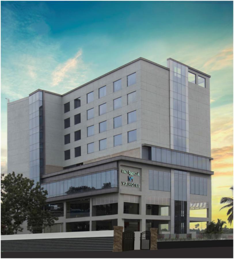V 7 Hotel Chennai Exteriör bild