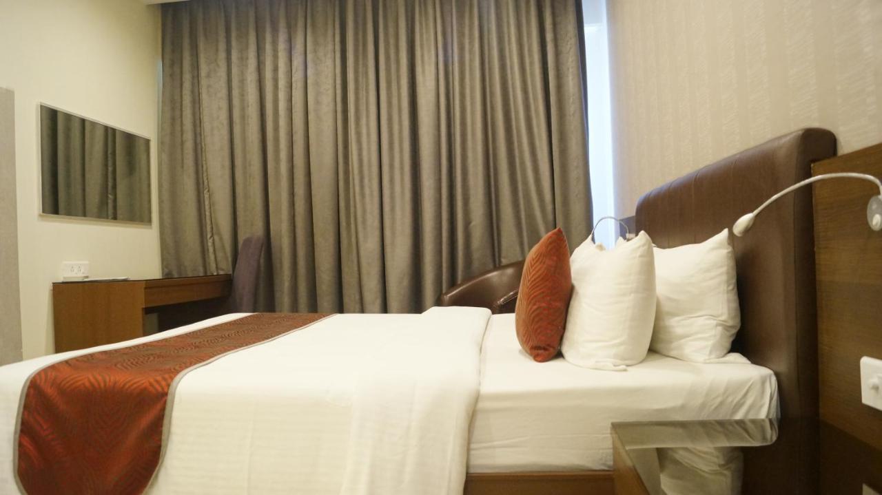 V 7 Hotel Chennai Rum bild